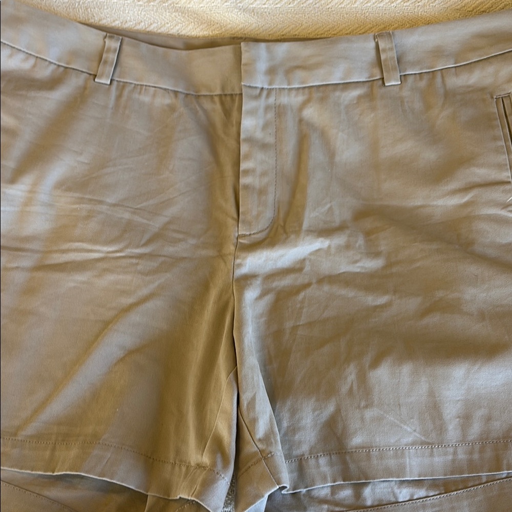 NWT STYLUS khaki Shorts Classic Style 20W
